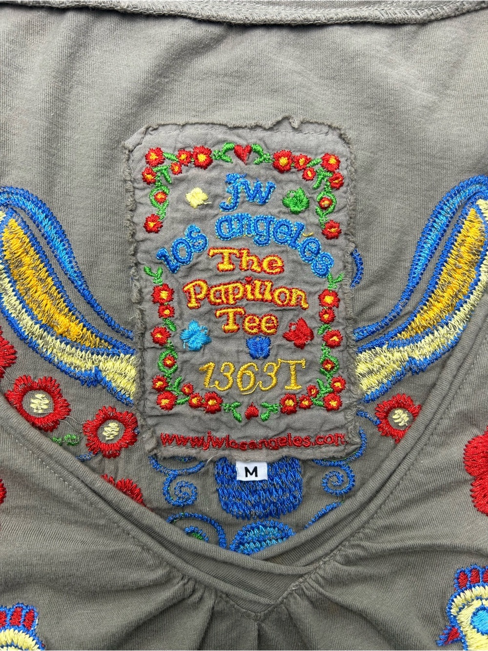 Johnny Was JWLA Papillon Butterfly Hand Embroidery Olive Green Tee T Shirt - Picture 5 of 6